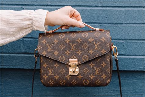 how to spot fake louis vuitton bloomsbury|false Louis Vuitton prints.